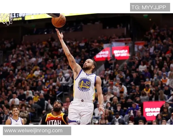 勇士与爵士精彩对决回放NBA直播全程回顾与精彩瞬间分析