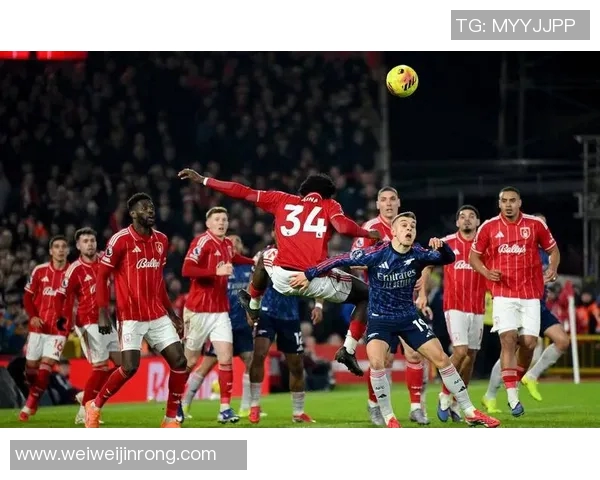 曼联与热刺激战正酣谁能在英超赛场上笑到最后