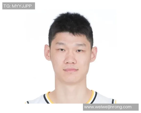 胡金秋：从青年才俊到篮球巨星的成长之路与未来展望