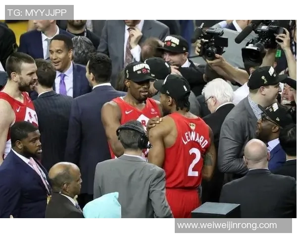 莫里斯与伊巴卡的对决谁能在赛场上笑到最后解析两位球员的风格与实力对比