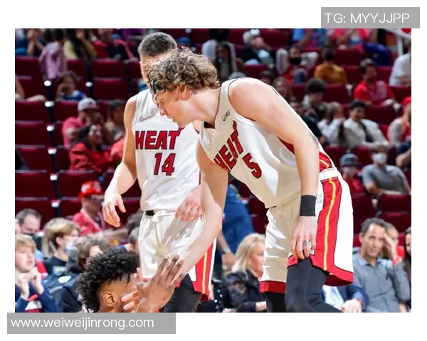 02年国王队与劲敌的巅峰对决回顾与精彩瞬间分析 02年国王队与劲敌的巅峰对决回顾与精彩瞬间分析