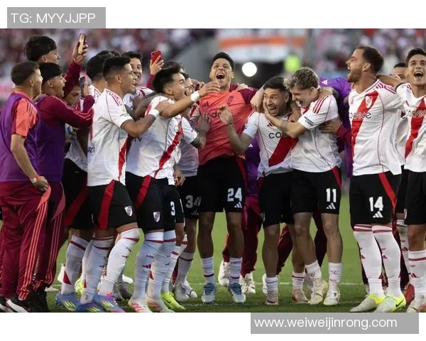 博卡青年与河床对决的背后原因解析与历史渊源探讨